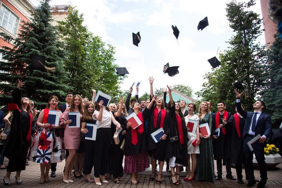 Правовое сопровождение бизнеса учебник мгюа. Выпускники мгюа им кутафина. Правовое сопровождение бизнеса учебник мгюа. Мгюа предпринимательское. Синюков мгюа.