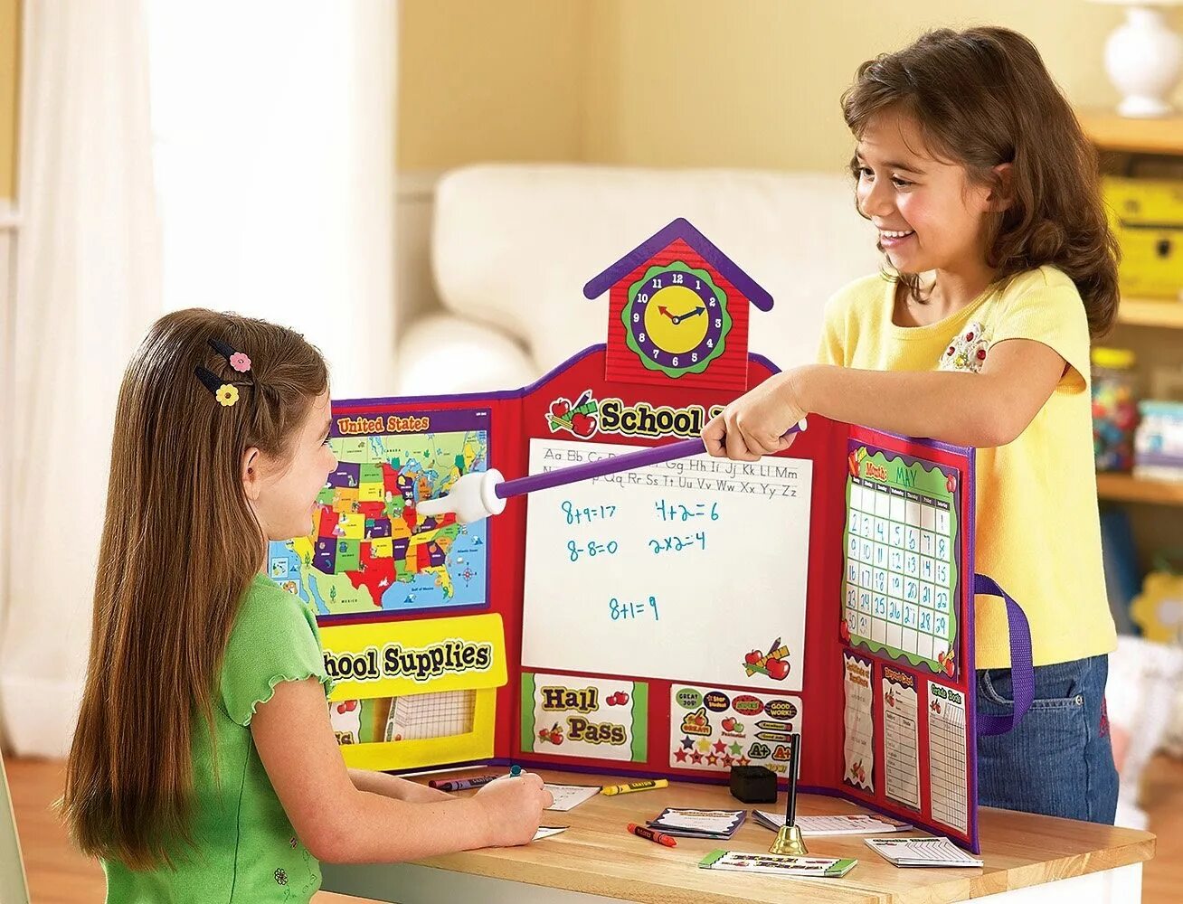 игра в школу с игрушками. побег из "школы искусств". Play school перевод. пре скул. Play school перевод.