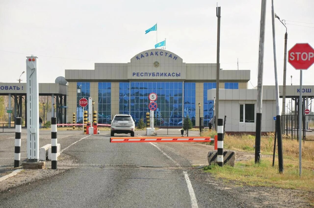 Автомобильный пункт пропуска курмангазы. Граница кз. Кордай граница с казахстаном. Пункты пропуска на границе с казахстаном и россией. Граница казахстана с россией.