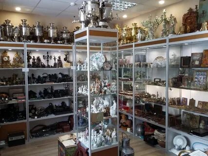 В нескольких магазинах торгующих антиквариатом
