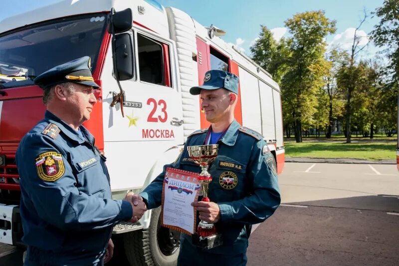 Водители свао. Калуга МЧС пожарная часть 69. Коренской МЧС СВАО. Водитель МЧС.