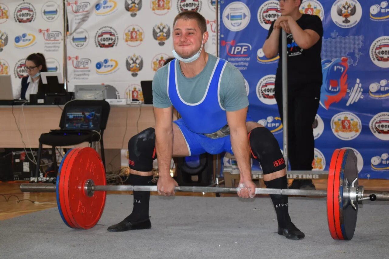 Жим лёжа ipf. Чайковский соревнования пауэрлифтер. Екатеринбург пауэрлифтинг соревнования 2022. Соревнования по пауэрлифтингу 2024. Соревнования пауэрлифтинг ставрополь.