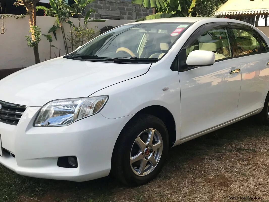 Продаже тойота аксио. Toyota Axio 2010. Toyota Corolla Axio 2010. Тойота Королла Аксио 2010. Тойота Axio 2004.