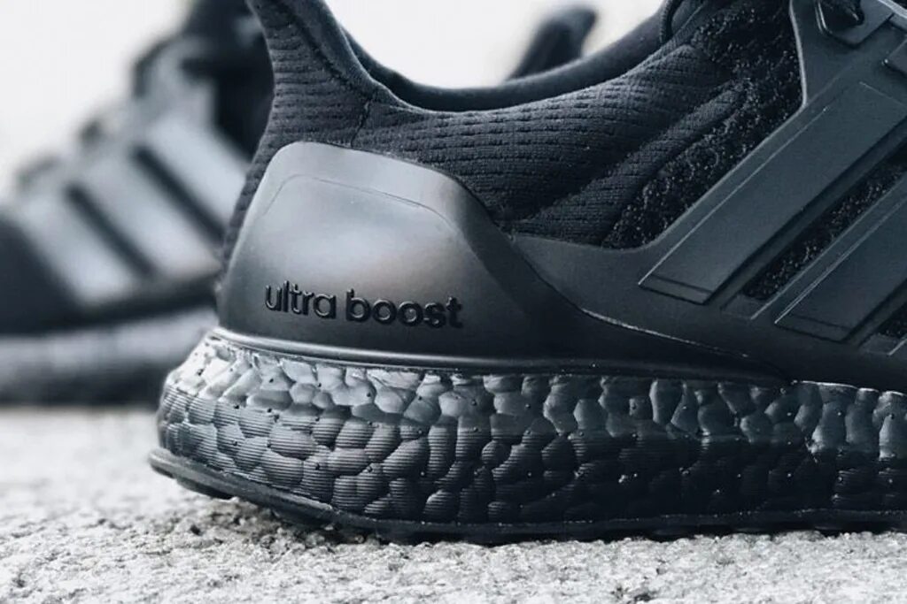 Адидас ультрабуст. Adidas Ultra Boost 4.0. Adidas Ultra Boost Black. Adidas ULTRABOOST 22. Кроссовки adidas ULTRABUST.