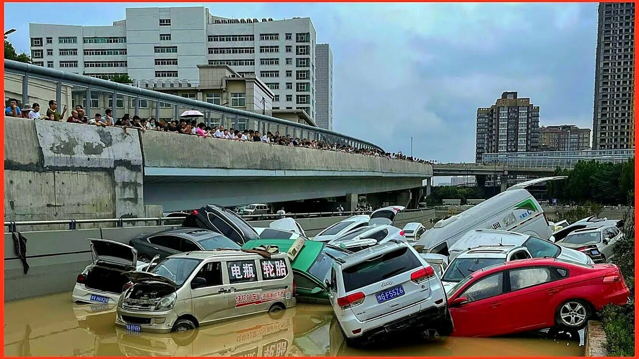 Какое наводнение в китае. Наводнение в Китае. Наводнение в Японии (2018). Наводнение в Китае 1930. Пожары наводнения компьютера.