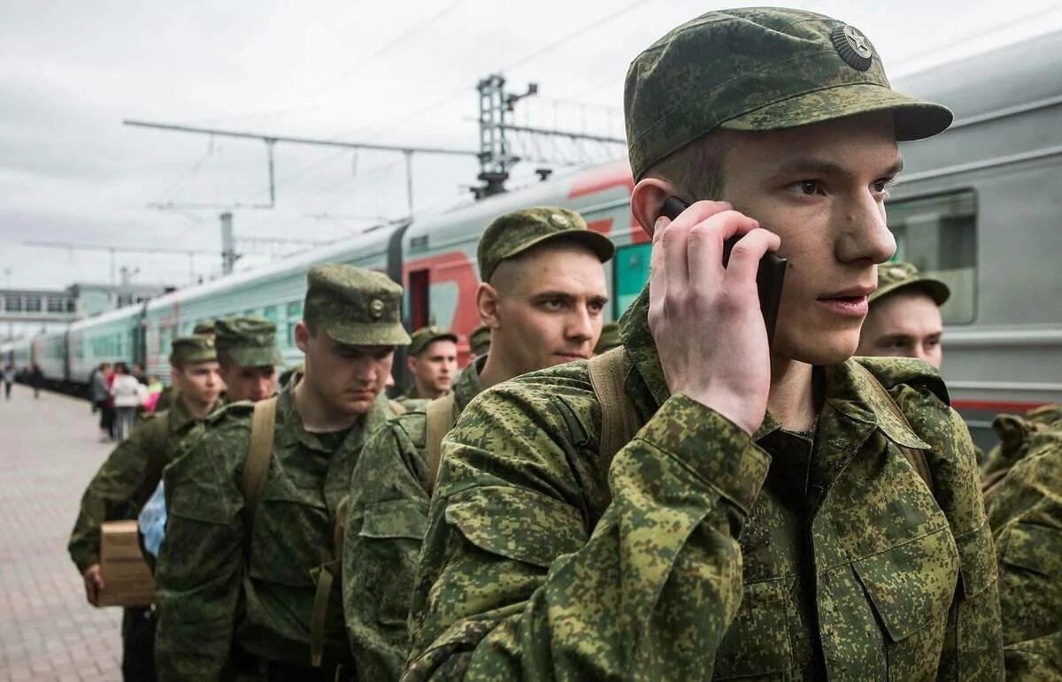 Получить военный. Солдаты срочники РФ 2020. Военкомат осенний призыв 2020. Осенний призыв 2020 Томск. Осенний призыв 2020 Волгоград.