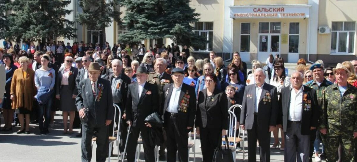 Сальск сейчас. Войска в Сальске. Сальск город. Сальск город в военный. Погода в Сальске.