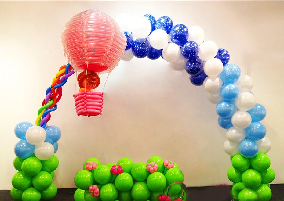 Декор из шаров. Украшение шарами. Украшение из шариков. Украшение зала из шаров. Украшение воздушными шариками.