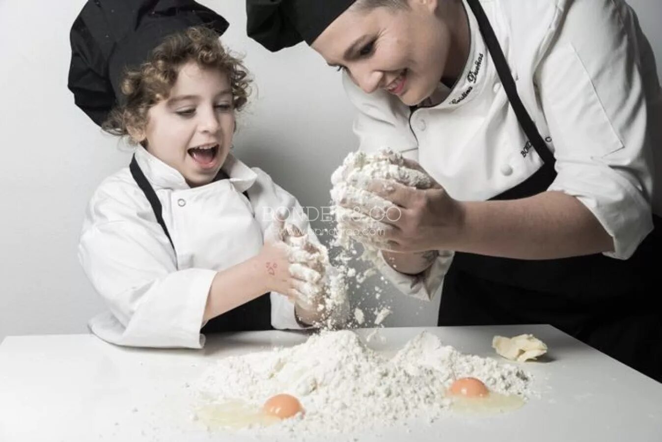 Cook kid. Повар для детей. Детский кулинарный мастер класс. Ребенок шеф повар. Кулинария для детей 7 лет.