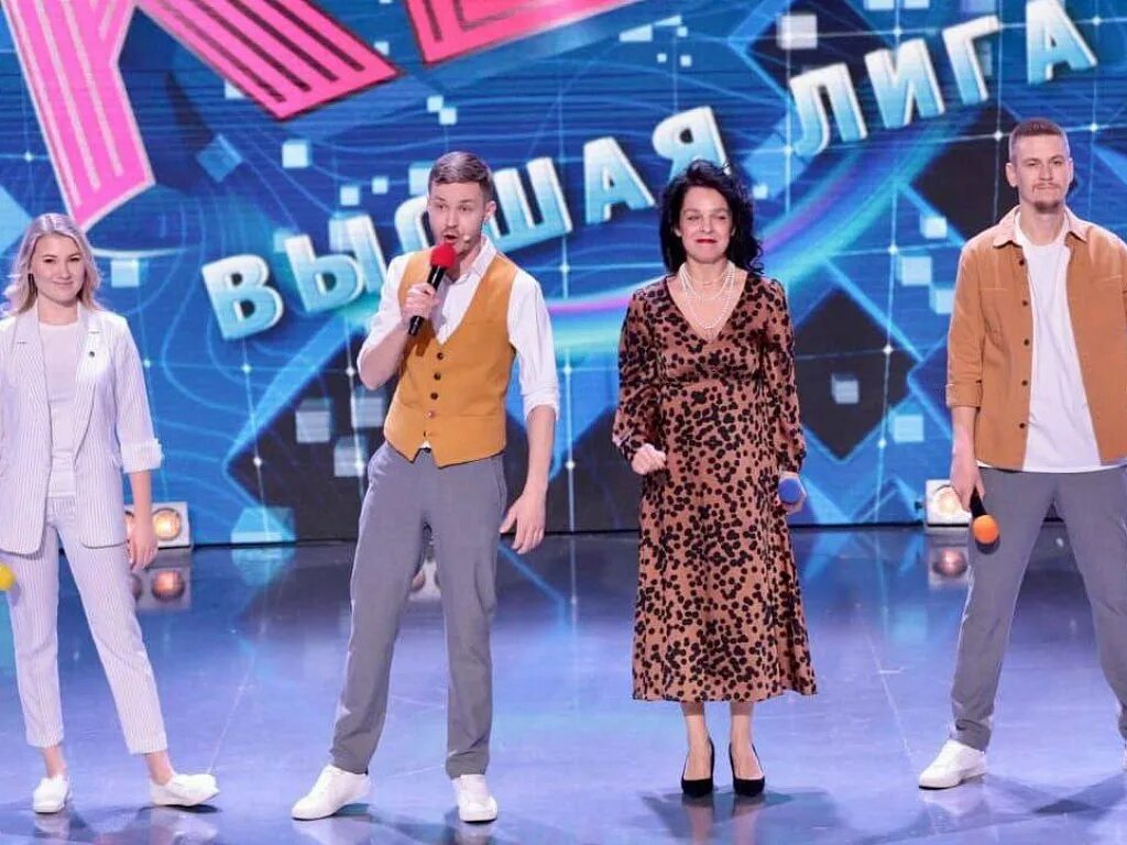 Квн 2025 высшая лига расписание эфиров. Квн 2025 высшая лига. квн финал высшая лига 2011. квн финал 2025 высшая лига.