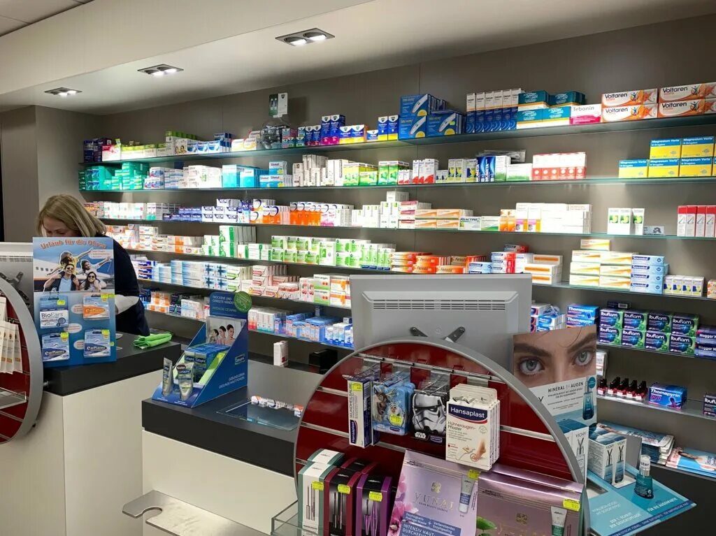 Аптека в Германии. Apotheke аптека. Немецкий аптечный сайт. Фармация в Германии. Аптека германия купить