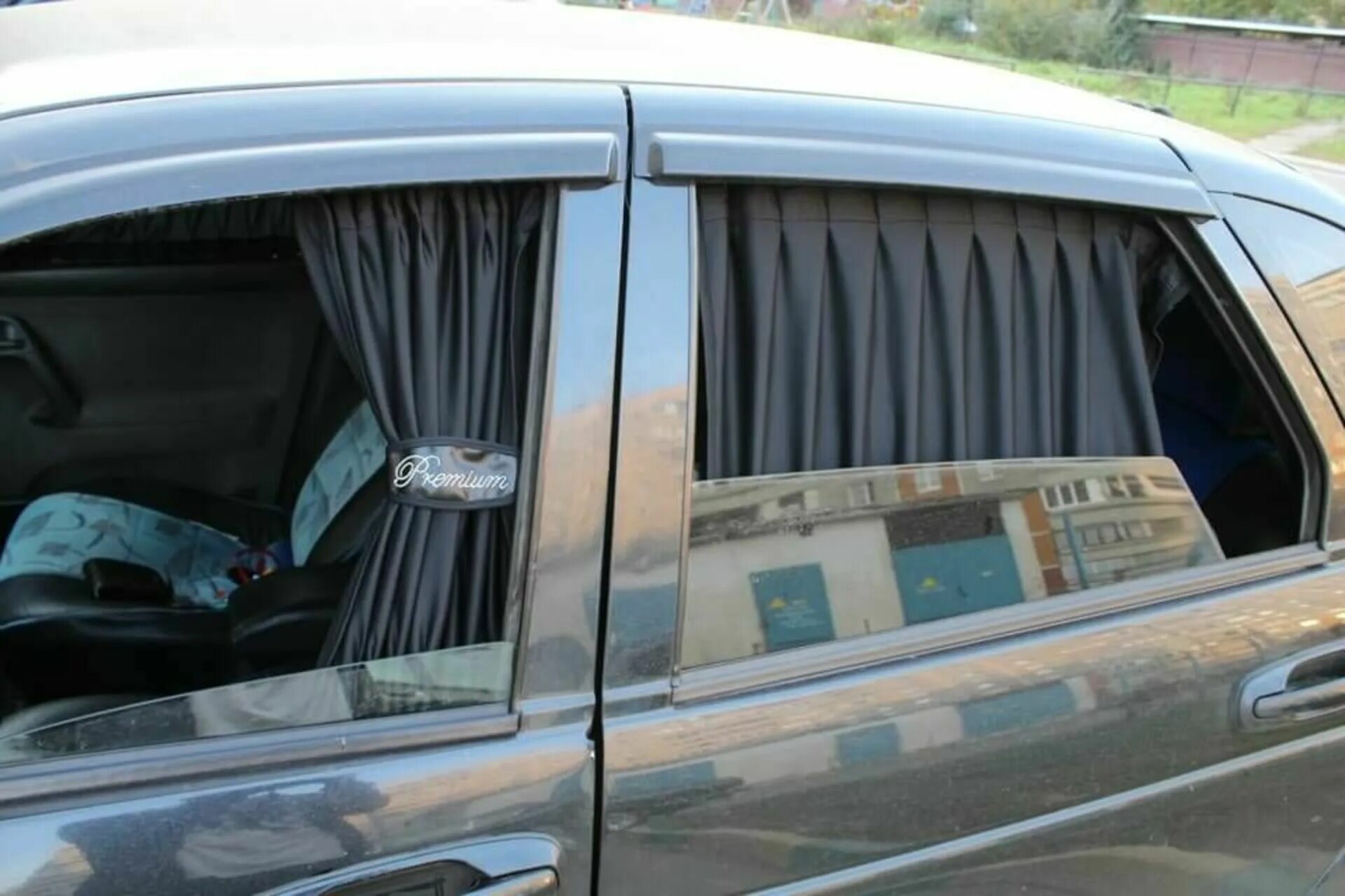 Автошторки Premium. Шторки на окна ВАЗ 2104 каркасные. Шторки на боковые стекла Ровер 75. Занавески для автомобиля.