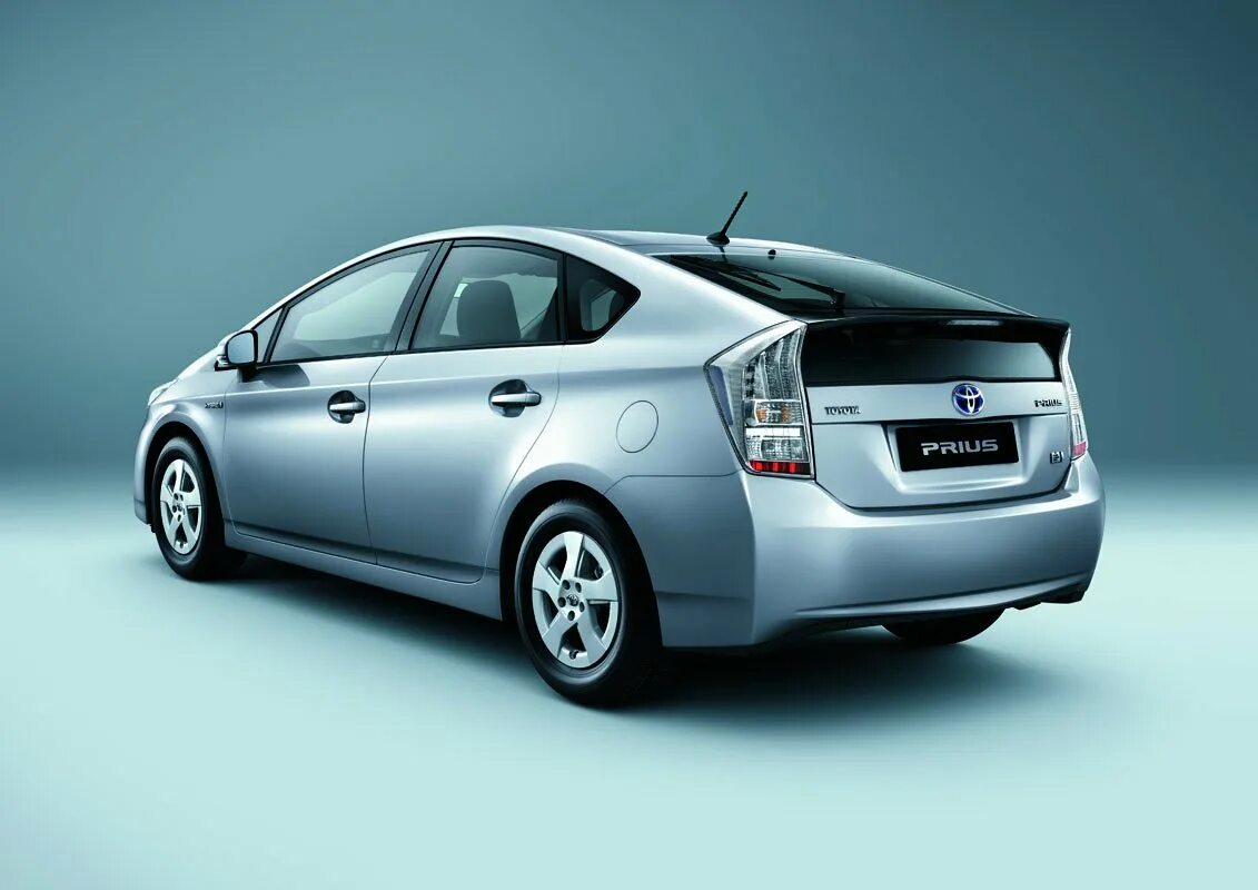 Мощность тойота приус. Toyota prius 2017 51 кузов характеристики. Toyota prius 2013. Тойота приус 55 кузов. Тойота приус гибрид расход топлива на 100 км.