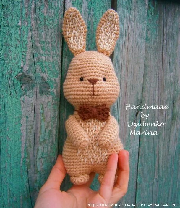 Зайка амигуруми марины григорьевской. Вязаные игрушки марины. Вязаные игрушки марины. Вязаная игрушка барашек. Зайка марины чучкаловой.