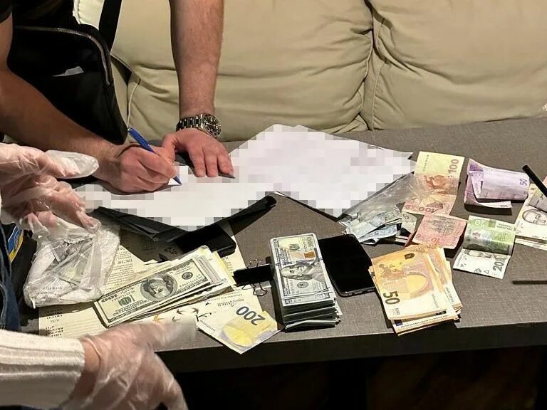 Коррупция. Присвоение средств. Коррупция чиновников. Коррупция украины и олигархи. Учитель берет взятку.