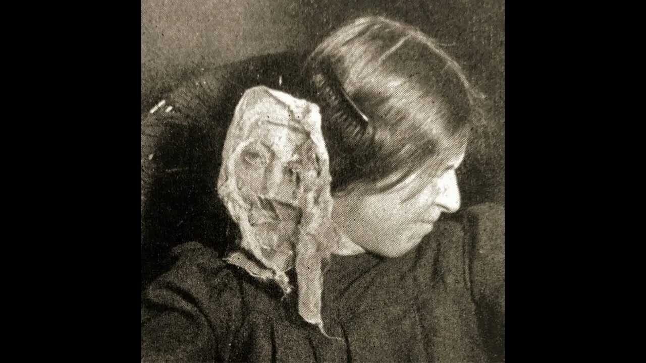 Дэвид томпсон эктоплазма. Эктоплазма сверхъестественное. Спиритический сеанс эктоплазма. Спиритический сеанс эктоплазма. Хелен дункан.