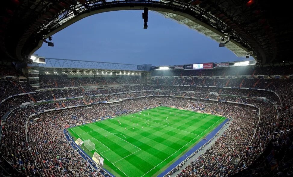 Стадион Сантьяго Бернабеу (Estadio Santiago Bernabéu). Стадион Сантьяго Бернабеу 2022. Футбольное поле Сантьяго Бернабеу. Реал Мадрид стадион Сантьяго Бернабеу. Жизнь стадиона