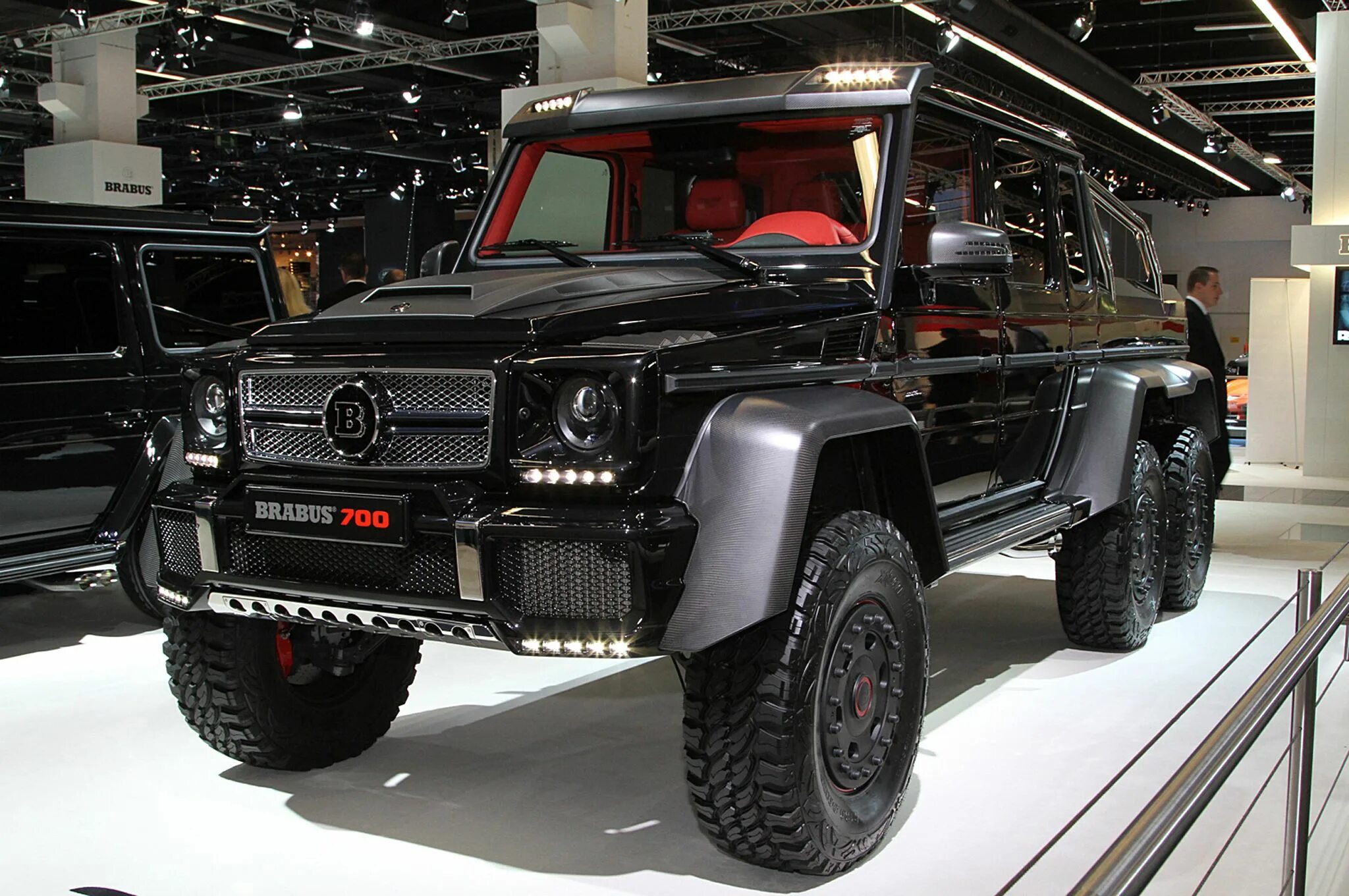 G class 6 6. Mercedes Benz g63 AMG 6x6 Brabus. Мерседес Бенц Гелендваген 6х6. Mercedes Benz Brabus 700 6x6. Мерседес Гелендваген 6 на 6.