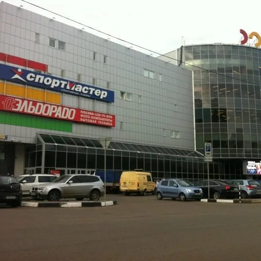 Торговый центр светофор люберцы. Улица побратимов люберцы тц светофор. светофор, люберцы, улица побратимов, 7. светофор люберцы побратимов 7. люберцы побратимов 7 тц светофор.