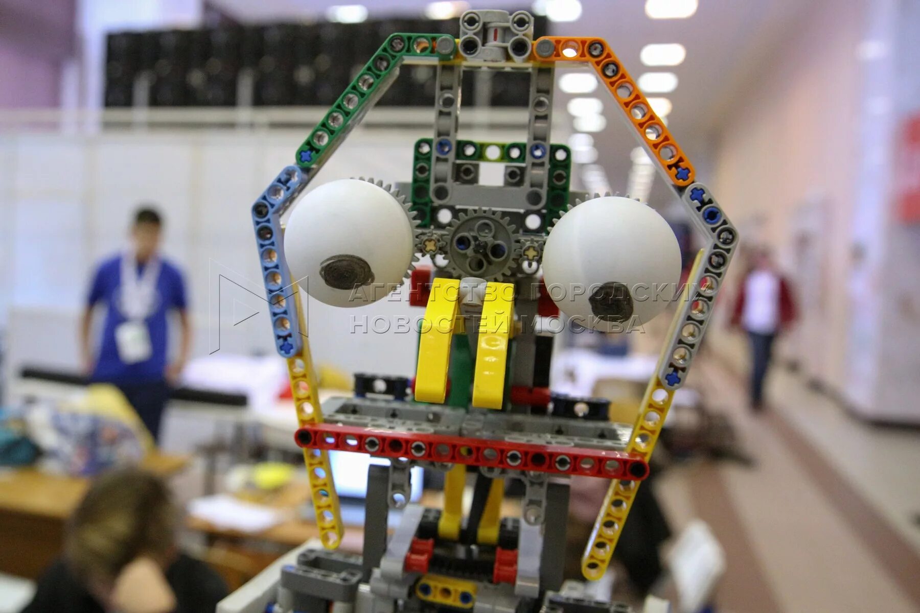 Школьники робототехника. Мехатроника и робототехника мгту баумана. Баумана робототехника. Инжинириум мгту им н э баумана химки. Чемпионат по робототехнике.