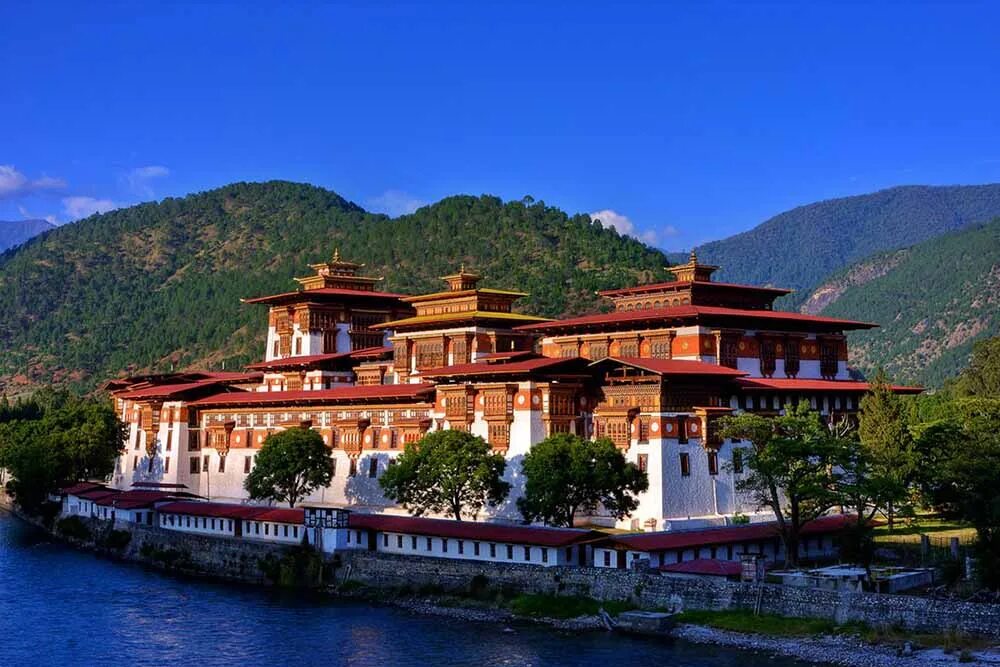 Бутан индия. Пунакха-дзонг бутан. Королевство бутан (Bhutan). Монастырь Пунакха-дзонг (бутан). Бутан столица Тхимпху.