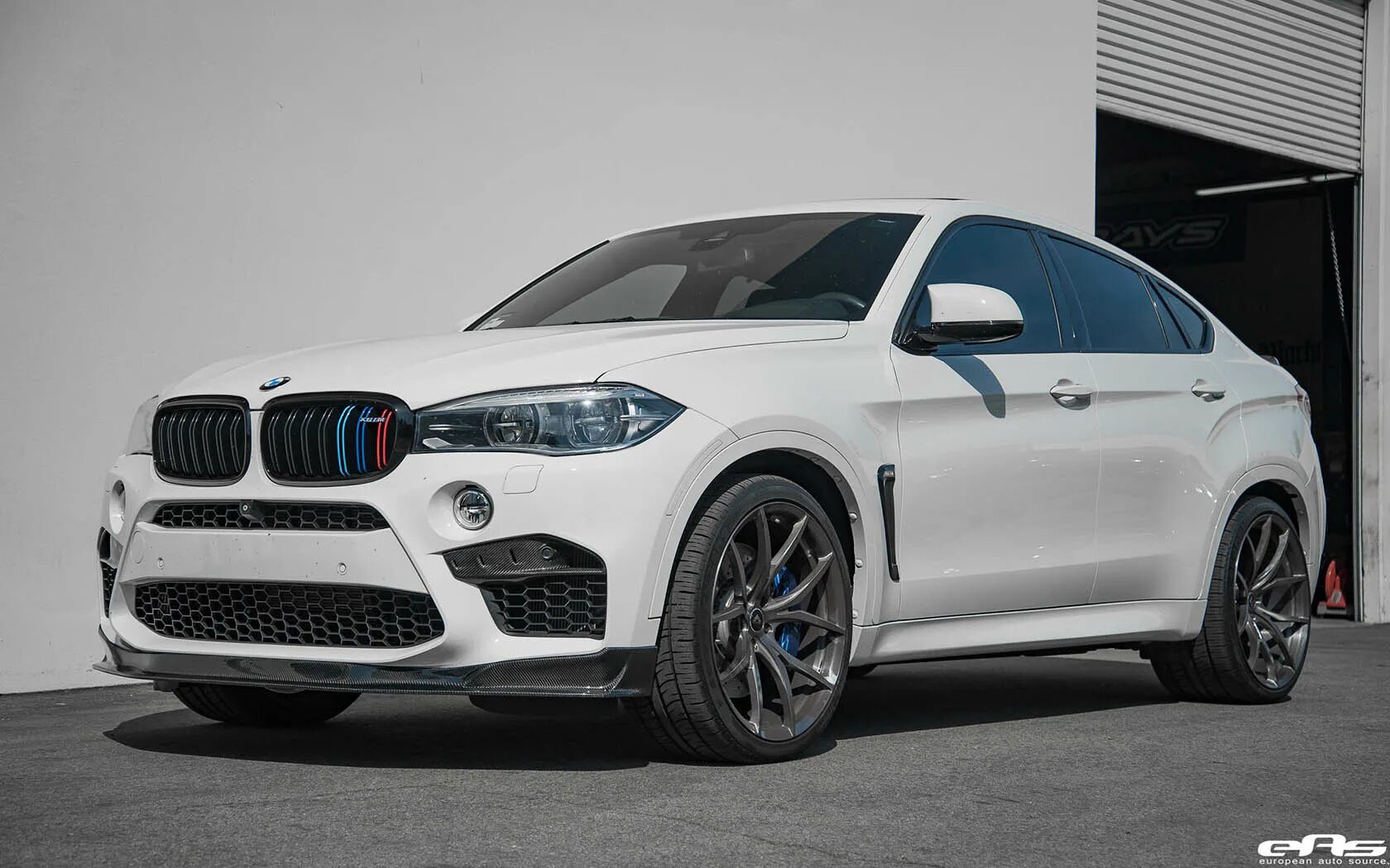 X 6 20 10. BMW x6m White. BMW x6 m 2017 белая. BMW x6m белый. БМВ x6 m пакет.