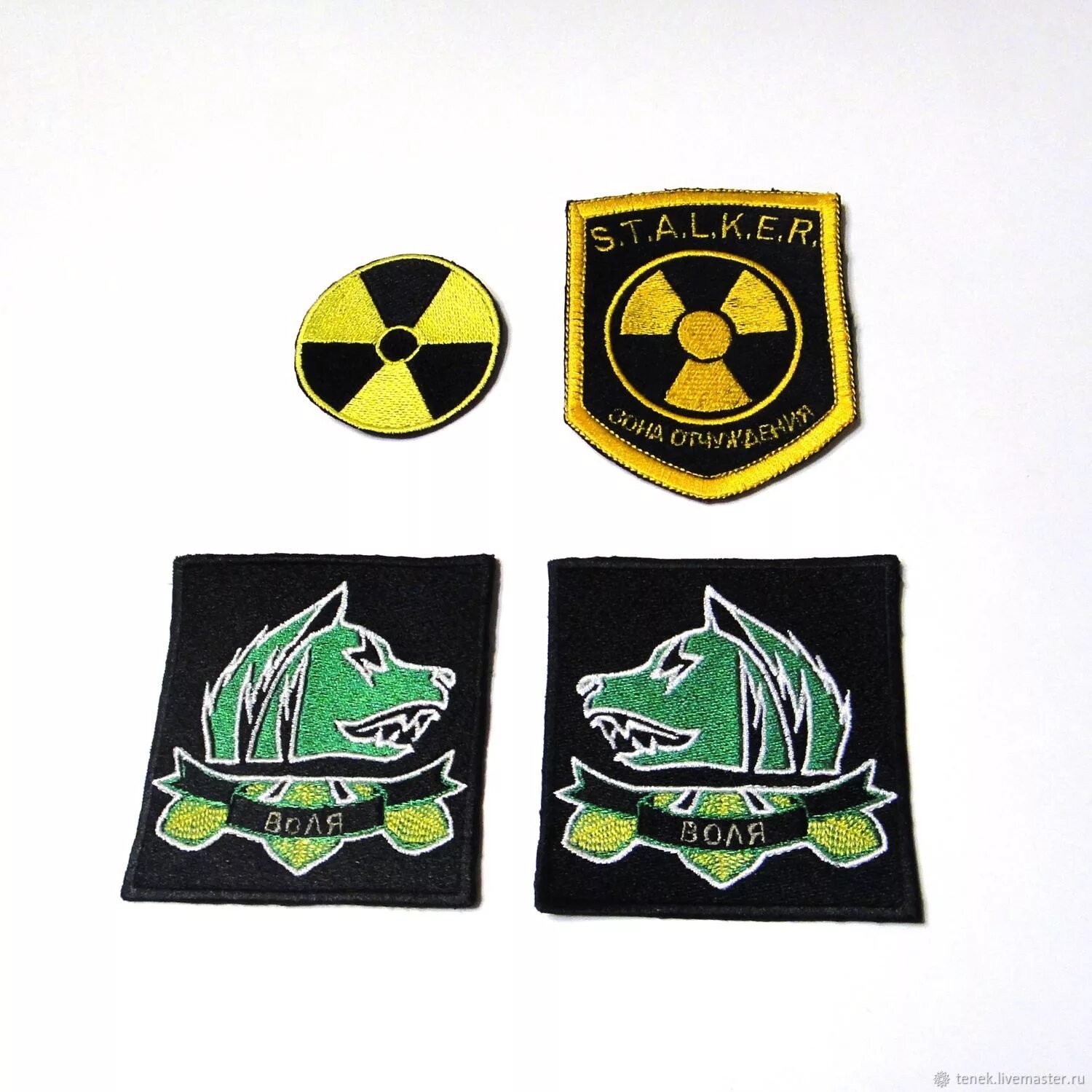 Шевроны маленькие. Нашивки рисовать. Нашивки для одежды. Железные нашивки на одежду. Нашивки из сталкера.