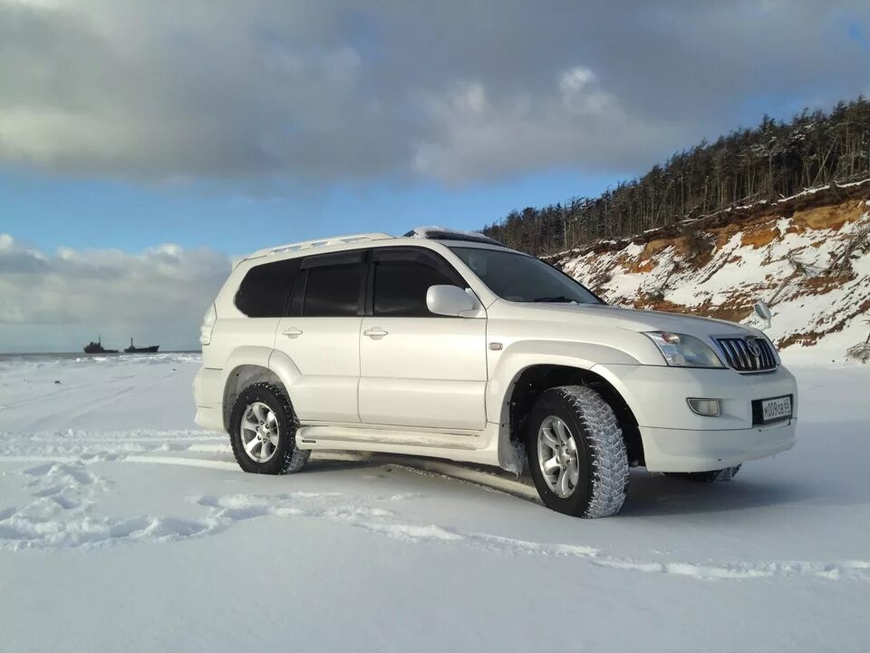 Прадо 95 бензин 3.4. Land cruiser prado 120 белый. toyota land cruiser prado 120 белый. прадо 120 4. land cruiser prado 120 3.4.