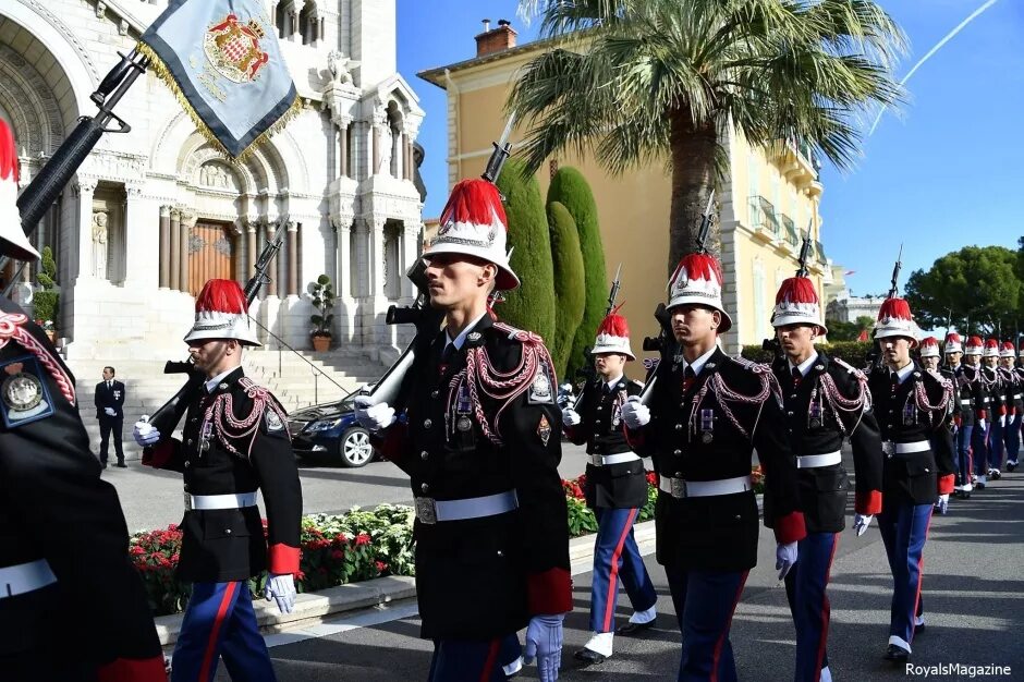 Как называют людей в монако. Монако национальный состав. Национальный оркестр монако. Жители монако монегаски. Жители монако.