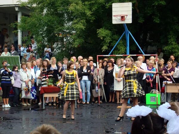 Екатеринбург школа 143 ясная 16. Школа 143 новосибирск. Школа номер 143 екатеринбург. Школа 143 екатеринбург. Школа 143 екатеринбург.