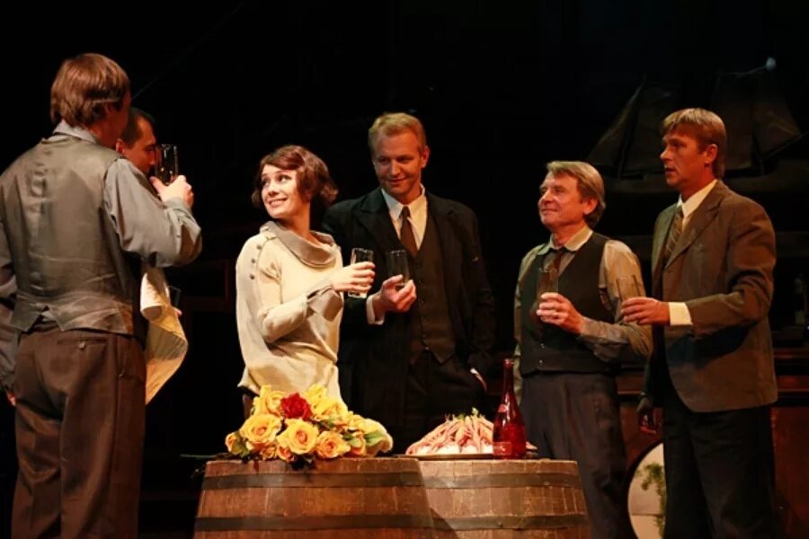 чулпан хаматова три товарища. патриция хольман три товарища. три товарища ремарк театр суббота. спектакль три товарища современник актеры. три товарища' спектакль театра 'современник'.