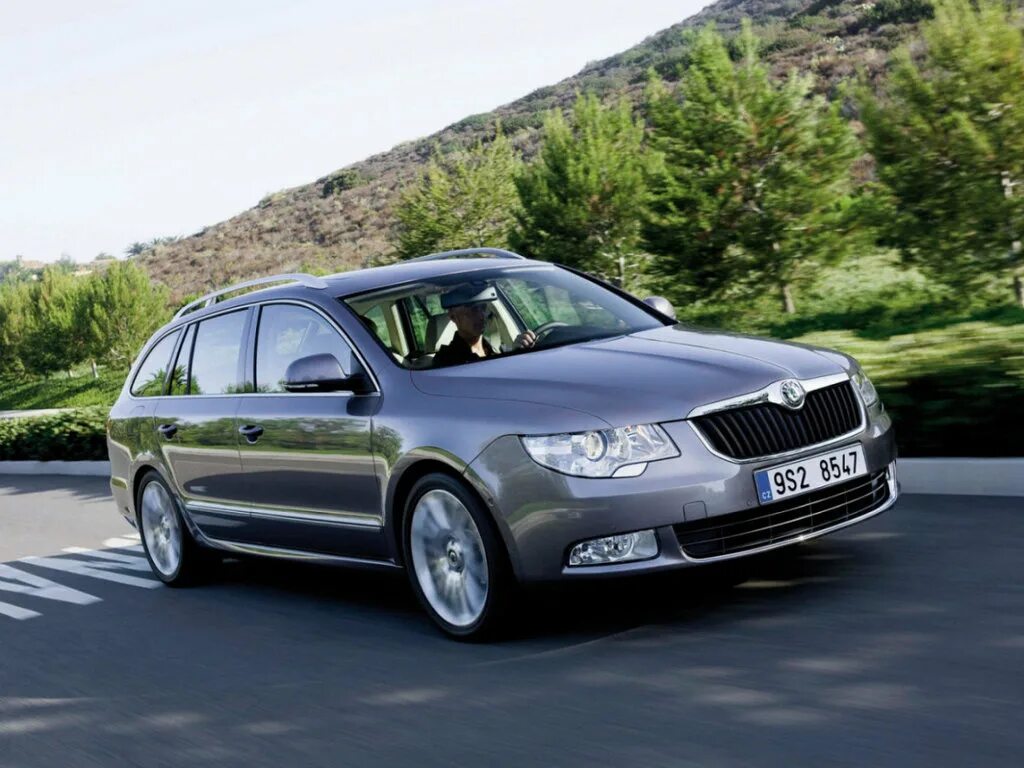 Объем шкода суперб. Шкода суперб 2. skoda superb combi. шкода суперб 2012. шкода суперб 2009.