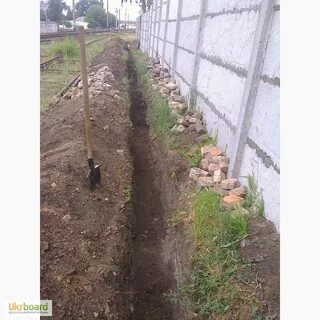 Рытье траншеи вручную