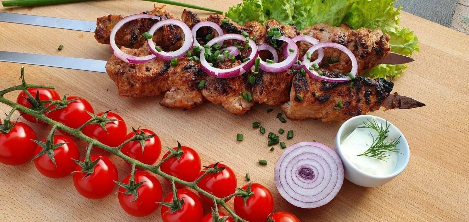 Шашлык при грудном вскармливании. Меню для кормящей мамы новорожденного. Меню при грудном вскармливании в первый месяц. Шашлык при грудном вскармливании. Шашлык.