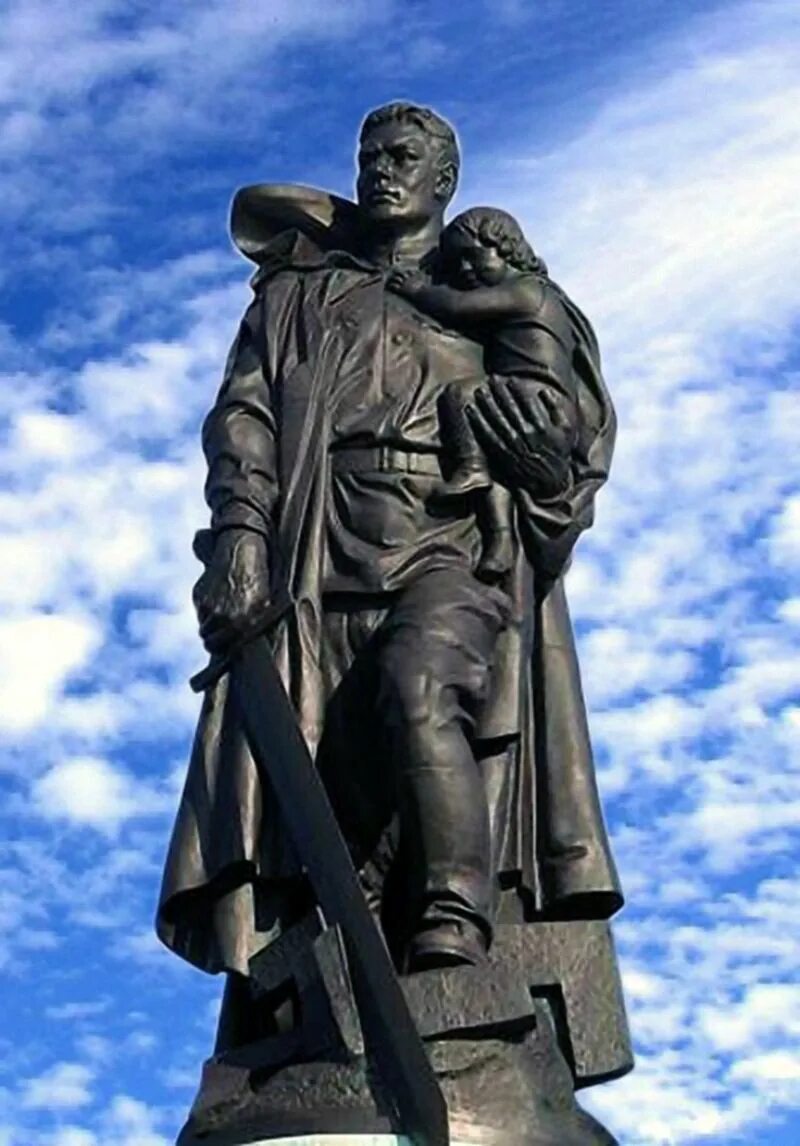 Спас немецкую девочку