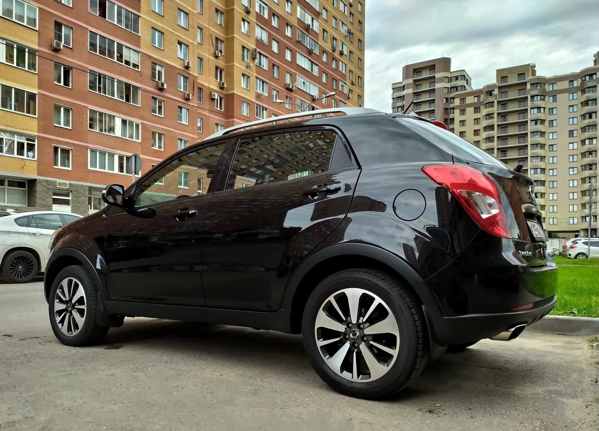 Санг йонг колеса. Actyon r18. ssangyong actyon new на колесах 18r. actyon r 19. r19 actyon new.