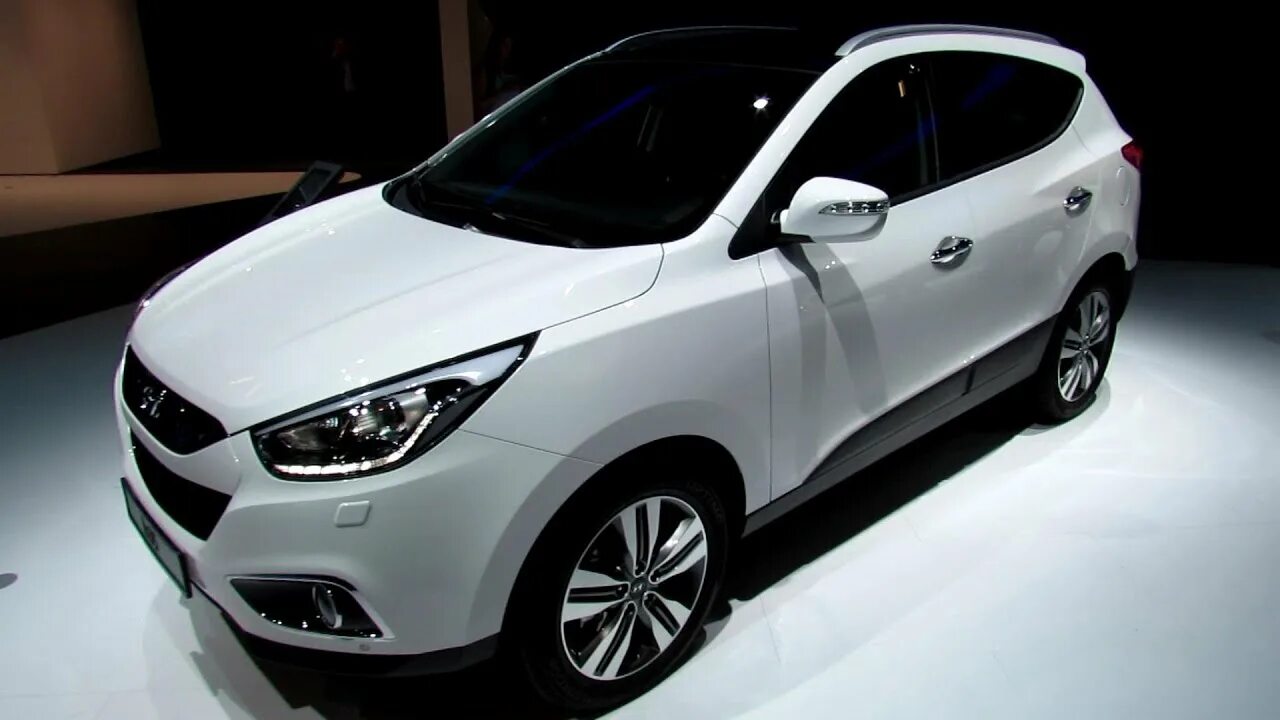 Хендай ix35 2014. Хендай аикс 35 2014. Хендай ай икс 35 коричневый. Хендай 35 2014г. Ix35 hyundai 2014 коричневый.