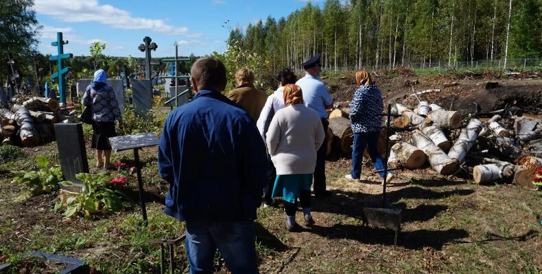 Происшествие лукояновский район. Могильники в Нижегородской области. Роженцовское кладбище Нижегородской области. Авария в Лукояновском районе Нижегородской области. Панинское кладбище Нижегородская область.