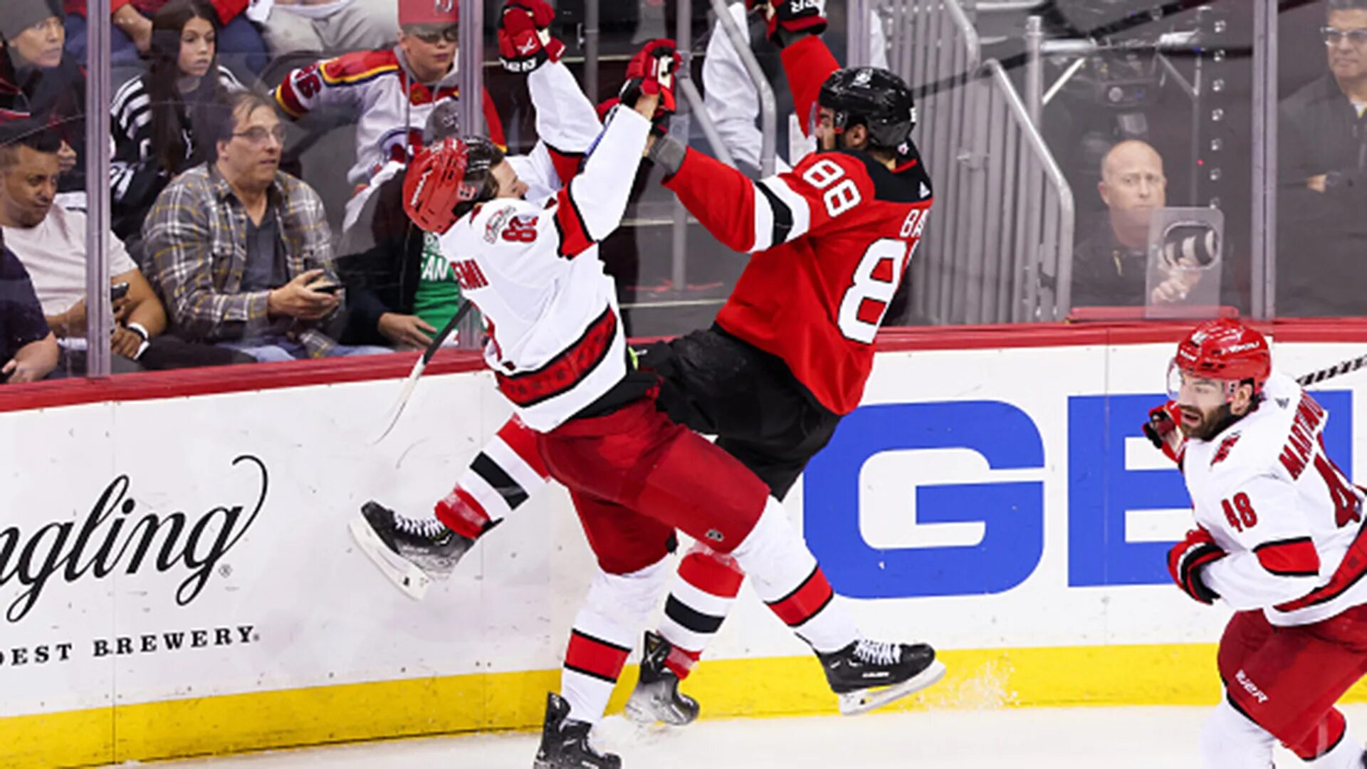 Вратарь каролины харрикейнз. Нью-джерси время в настоящий момент. New carolina. New carolina. New carolina.