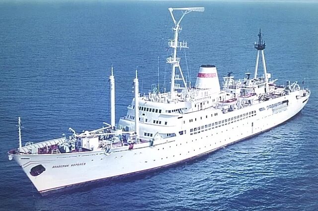 Академик королев судно. Корабль академик сергей королев. Нис академик сергей королёв. Академик сергей королёв судно. Академик королев судно.