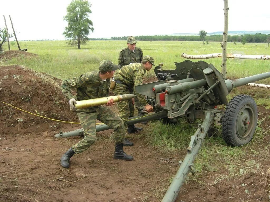 Сухопутные войска артиллерия. Сухопутные войска РФ Мотострелковые войска. Противотанковая артиллерия Шиловский полигон. Мотострелковые войска Российской Федерации. Мотострелковые войска вс РФ.