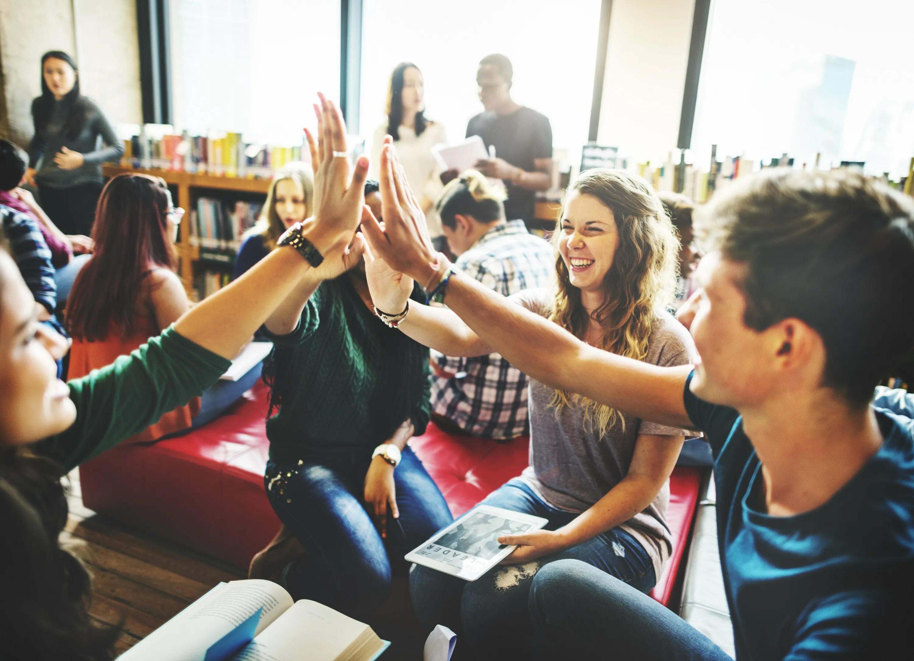 Students fun. Студенческая жизнь. Студенты Эстетика. Тренинги для студентов. Студент картинка.