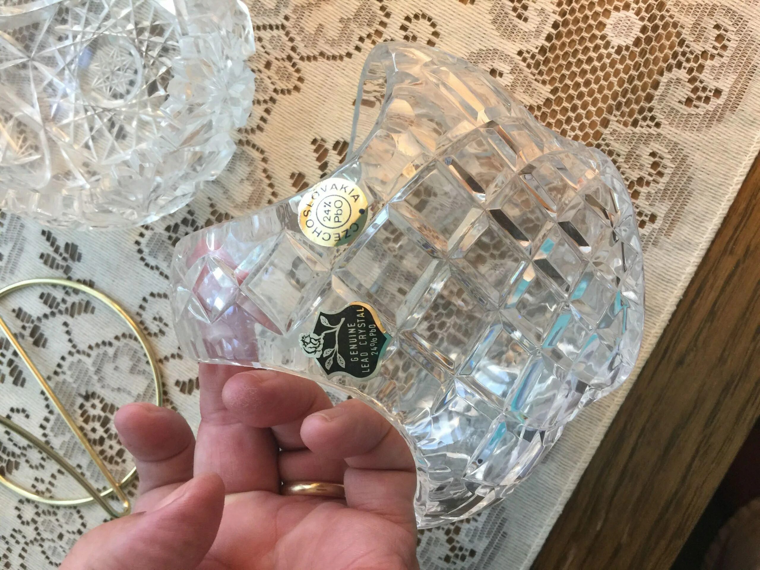 Чем отмыть хрусталь до блеска. Хрусталь. хрусталь genuine led crystal. хрустальную посуду мытье. хрусталь до блеска помыть.