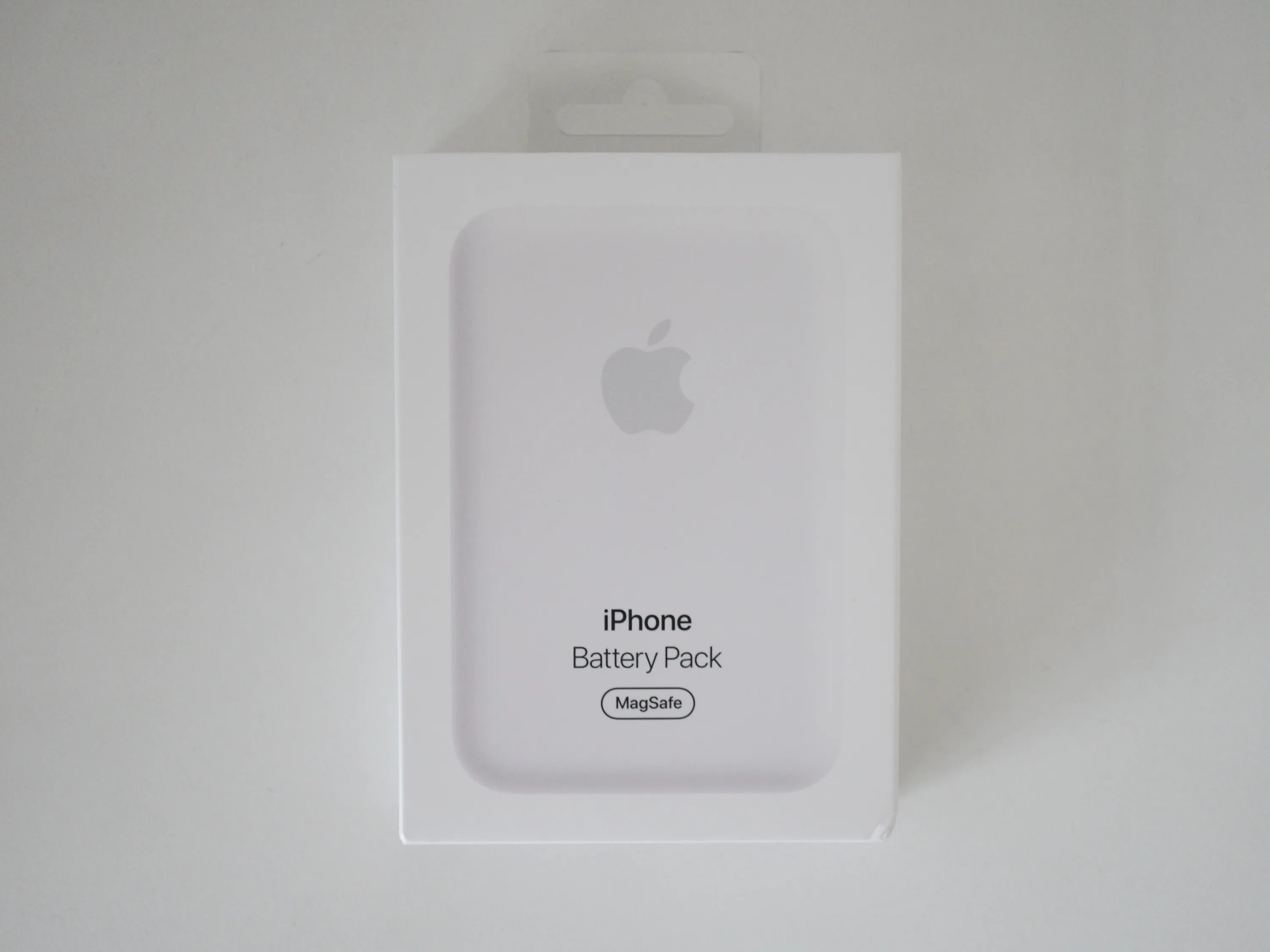 Magsafe iphone battery. Внешний аккумулятор MAGSAFE Battery Pack. Apple MAGSAFE Battery Pack. MAGSAFE Power Bank Apple. Apple MAGSAFE Battery Pack оригинал.