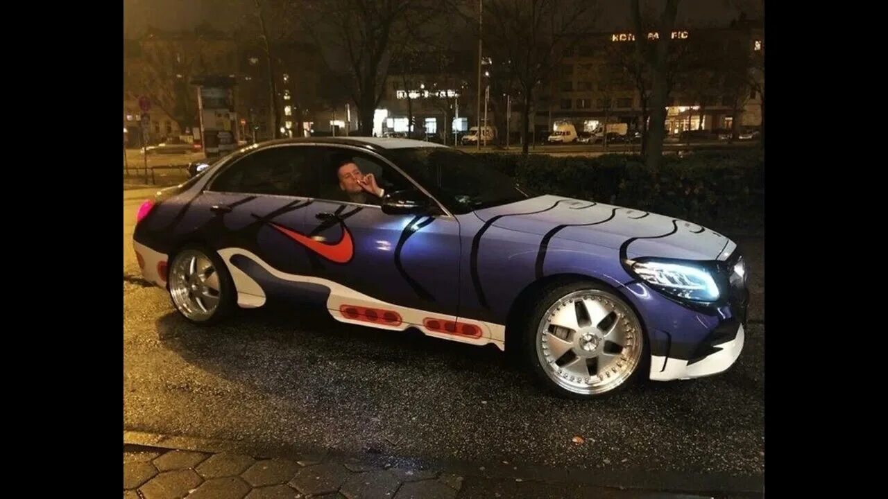 Машина кроссовок. Nike 2022 car. Nike машины. Nike 2022 car. Машина от nike.