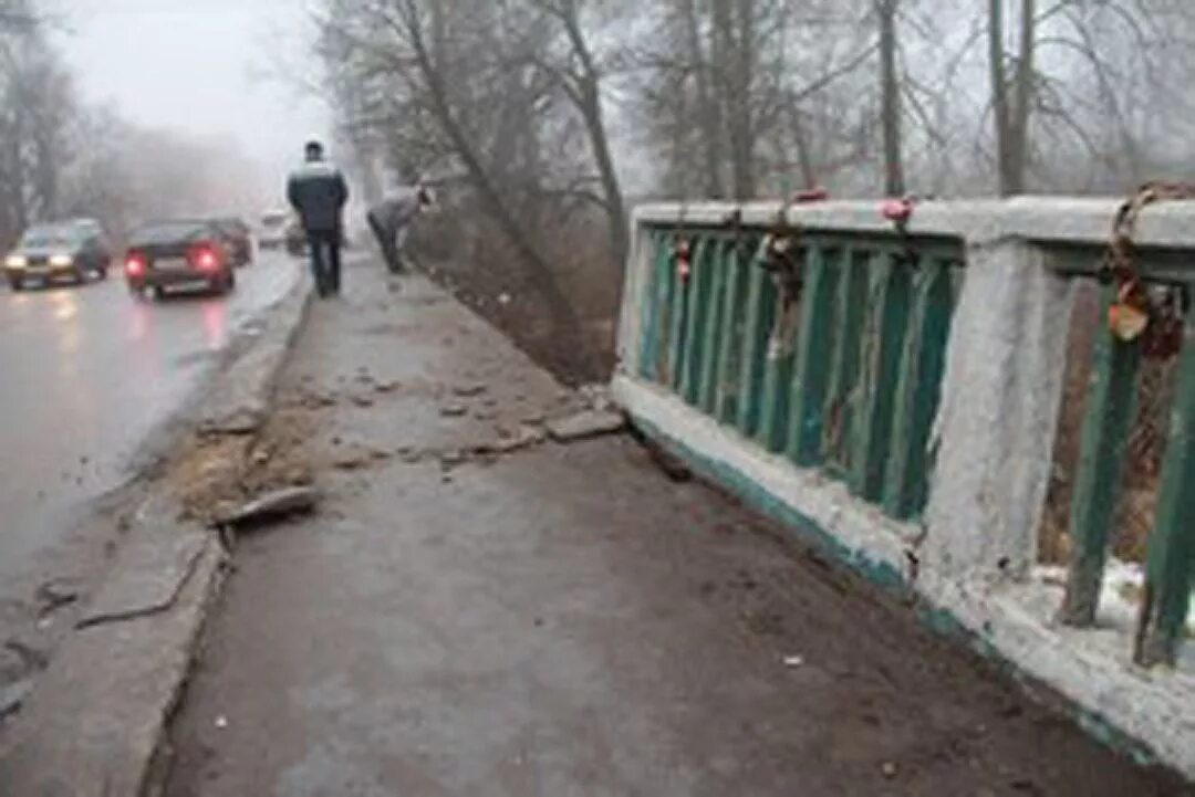 Панинский мост на карте вязьмы. Цыганский мост Вязьма. Фроловский мост Вязьма. Мост в Вязьме на Комсомольской. Смоленский мост.