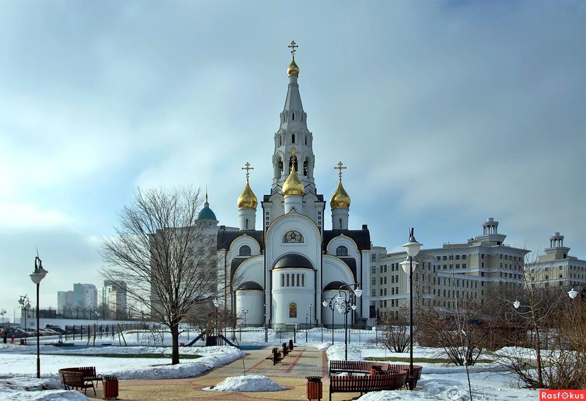 Мичуринский проспект храм иверской. Храм иверской иконы божией матери москва. иверская церковь очаково матвеевское. храм иверской иконы божией матери в очаково-матвеевском. мичуринский проспект церковь.