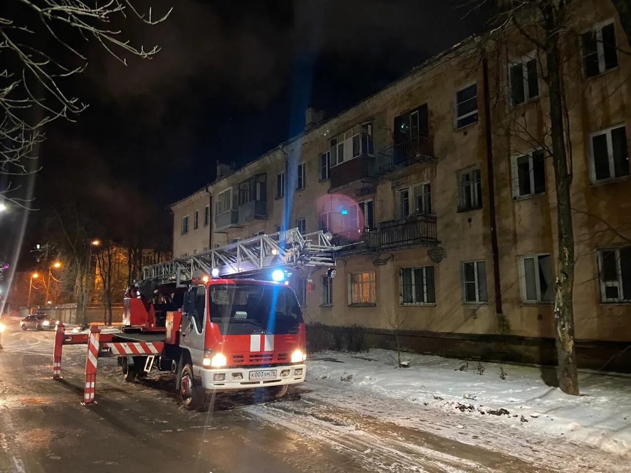 Сегодня утром в энгельсе был взрыв. Ярославль взрыв газа 21 августа 2020. Взрыв газа 2021 Ярославль. Взрыв газа в доме в Ярославле. Дом на Батова Ярославль взорвался.