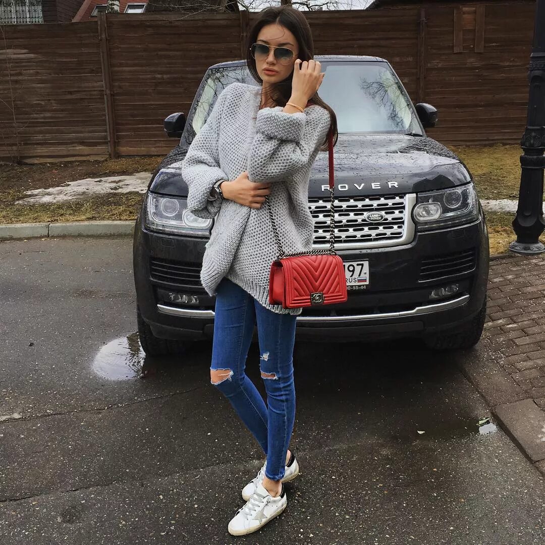 Богатые девушки как называется. Богатая девушка в машине. Красивые богатые девушки. Богатая жизнь. Богатые девушки как называется.