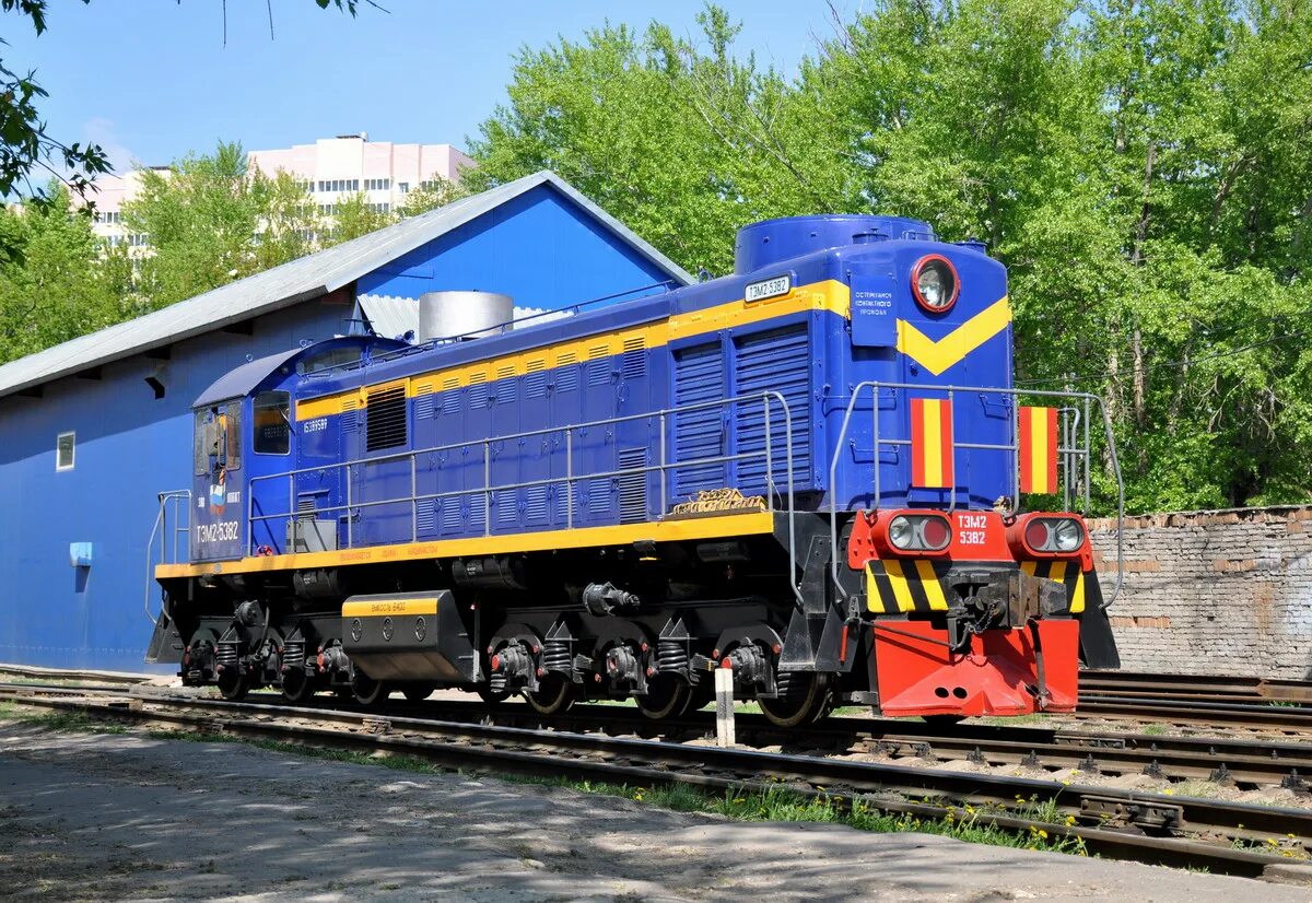 тгм2 тепловоз. тепловоз тэм2 6317. тэм2 тепловоз зеленый. маневровый локомотив тэм 9. тепловоз майнеровый темп 2у.